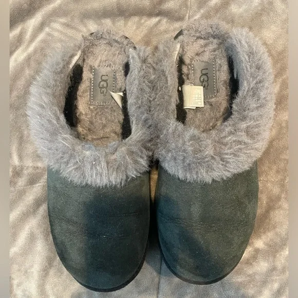 UGG classic slipper - Picture 3 of 3